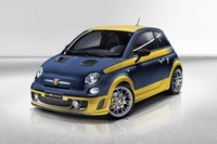 「フォーリセリエ・プログラム」で仕立てられた「アバルト695」。