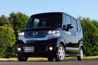 「N BOX カスタム」