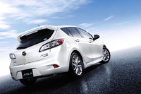 「マツダ・アクセラ」に本革シートの特別仕様車の画像