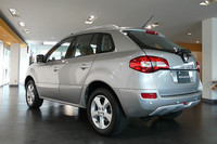 ルノーは、秋に新型「カングー」を発売し、続けて「トゥインゴRS」「ルーテシアRS」を導入。来年には、「ルーテシア」をマイナーチェンジし、ショートカングー「ビーボップ」と新型「メガーヌ」を発売予定という。