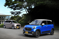 「アクティバGターボ“SA II”」（手前）と「スタイルX“SA II”」（奥）。