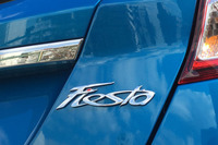 ボディーカラーは「ブルーキャンディメタリック」。ポップな色合いはコンパクトな「フィエスタ」にお似合い。