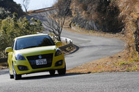 新型の全長は従来型より125mm長い。しかし車重は高張力鋼板の採用などにより10kgの軽量化を果たしている。