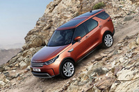 滑りやすい斜面を安全に下ることのできる、ヒルディセントコントロール機能も備わる。