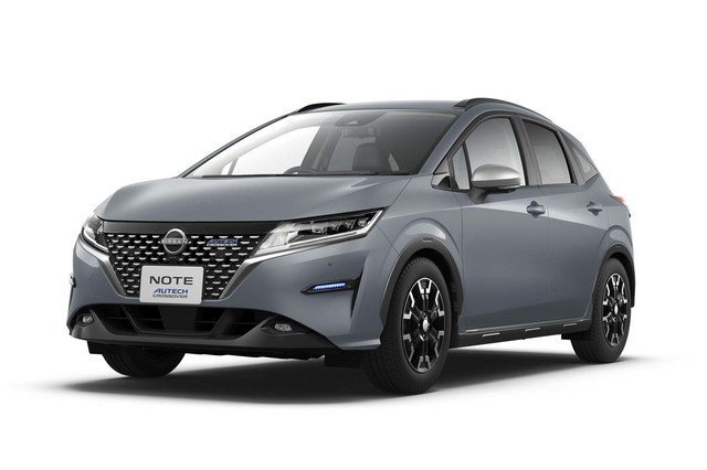 日産ノート ノート（日産）X FOUR（2022年8月）｜カタログから中古車を