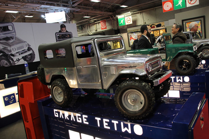 ほろが掛かった“車両”も。どうやって乗るのかと思えば……