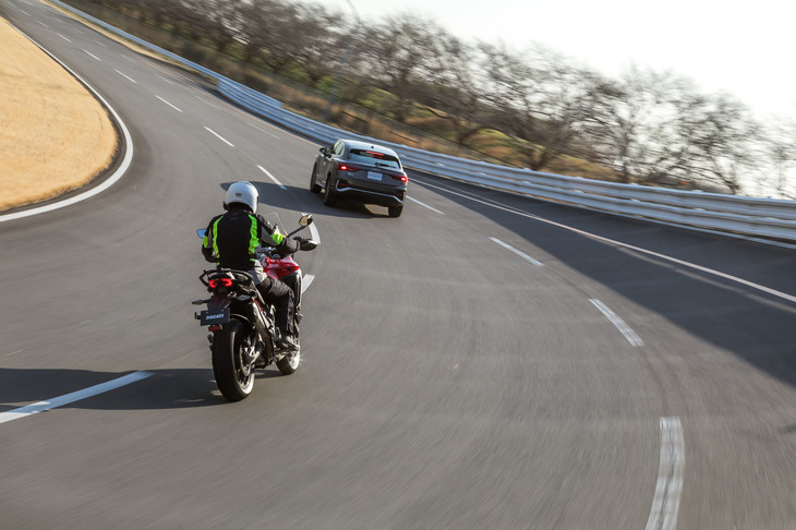 二輪車用ACC特有の制約はあるものの、ドゥカティ／ボッシュのシステムは非常によくできており、これが初試乗であるにもかかわらず、筆者はすぐにシステムへの理解を深めることができた。