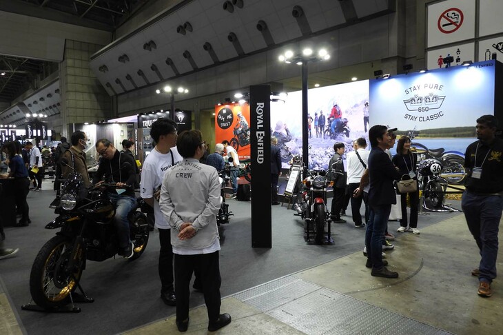 ロイヤルエンフィールドのブースの様子。