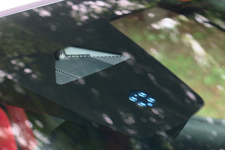 ホンダ・シビック タイプR（予防安全・運転支援システムのワイドビューカメラ）