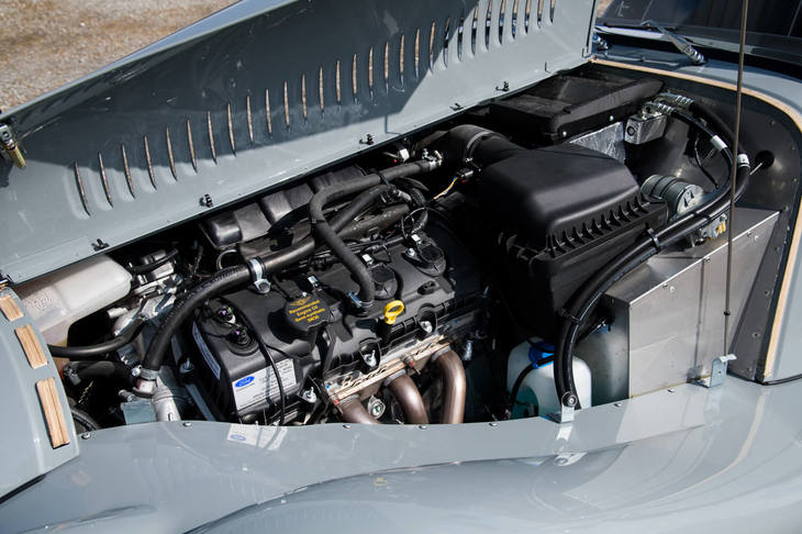 3721ccの「フォード・サイクロン」V6 DOHCエンジン。一昔前のフォードやマツダで、上級仕様のエンジンとして活躍していたパワーユニットだ。