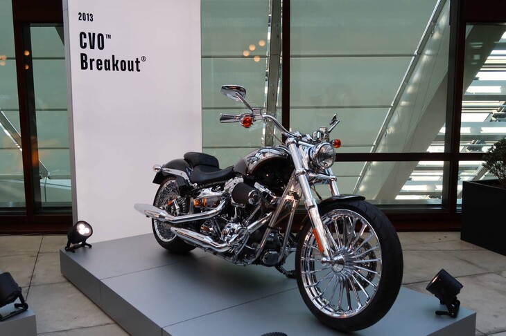 ハーレーダビッドソンCVOブレイクアウト