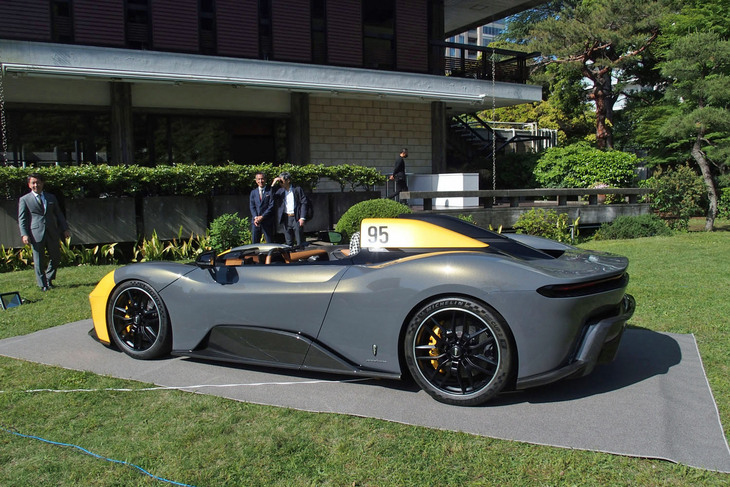 ピニンファリーナB95（サイドビュー）