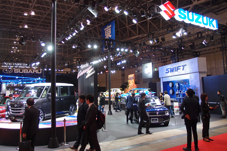 スズキブースの様子。