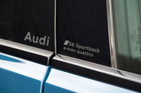 現状、「A6 e-tron」シリーズでは「スポーツバック」「アバント」ともに、標準モデルの駆動方式はRWDのみ。アウディ自慢の「クワトロ」（フルタイム4WD）が欲しければ、必然的に「S6」を選ばなければならない。