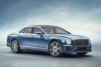 「ベントレー・フライングスパー」の快適性を高めた上級グレードとして登場した「アズール」。