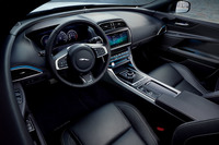 「XEランドマークエディション」のインテリア