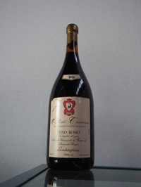 自動車事業と農機事業の双方を売却したあと、フェルッチョ・ランボルギーニが集中したのはワインづくりだった。これは1978年「ミウラの血」。