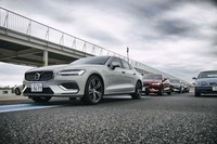 2019年11月5日に発売された新型「ボルボS60」。アメリカ・サウスカロライナ州にあるボルボの新工場で生産される。