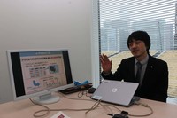 「e-Pedal」の“うんちく”を教えてくれた電子技術・システム技術開発本部の新藤郁真氏。