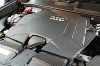 ブランド初のクーペスタイルSUVにして新たな旗艦SUV　アウディの新型車「Q8」が日本デビューの画像