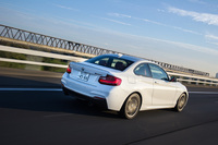 ボディーカラーは全10色。テスト車にはソリッドカラーの「アルピン・ホワイトIII」が用いられていた。