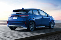 「日産ノート オーラ」にカスタマイズモデル「AUTECH」が新設定の画像