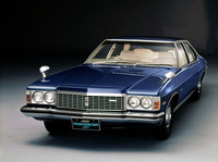 「マツダ・ロードペーサーAP」。当時のマツダの乗用車用エンジンで最強の13Bロータリーといえども、全長4855mm、全幅1885mmで車重1.6t弱のボディーは文字どおり荷が重かった。