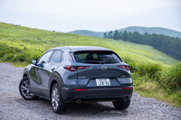 マツダCX-30 X Lパッケージ（4WD/6MT）／CX-30 XD Lパッケージ（FF/6AT）【試乗記】の画像