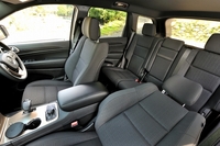 「ラレード」の室内。シート表皮はファブリックとなる。