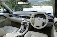 「3.2 SE」の内装