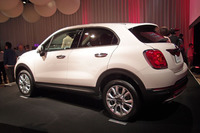 「フィアット500Xポップスター」