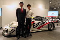 Porsche Team KTRの武田敏明監督代行（左）と山下健太選手（右）。
    