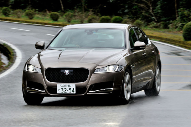 ジャガーXF 20d ピュア（FR/8AT）／XF 25t プレステージ（FR/8AT