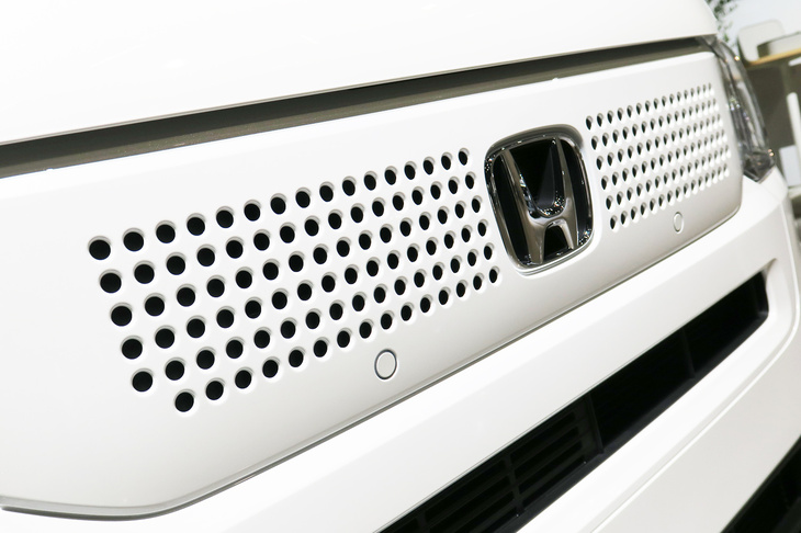 ホンダN-BOX（フロントグリル）