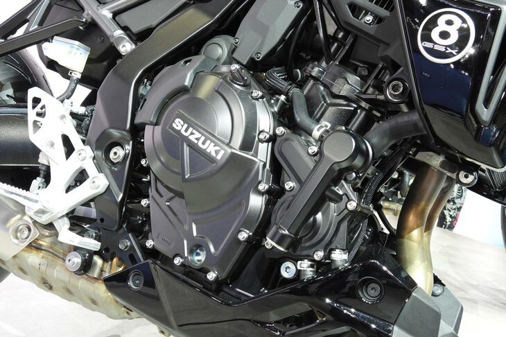 スズキGSX-8TT
