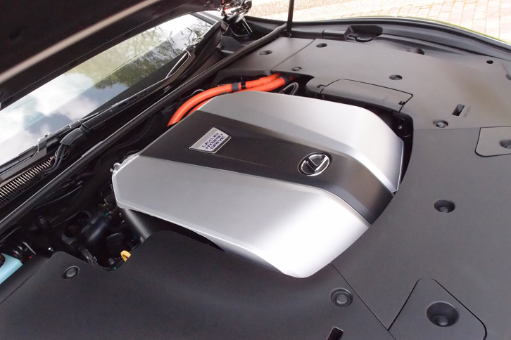 LS500h“バージョンL”（パワーユニット）