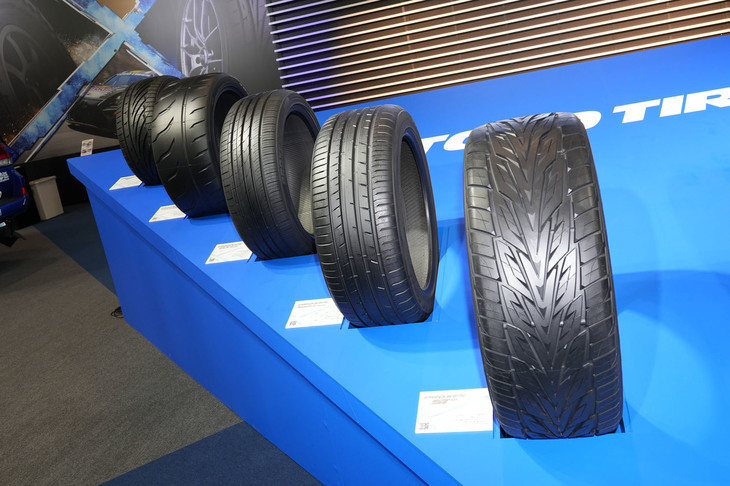 トーヨータイヤブースの様子。