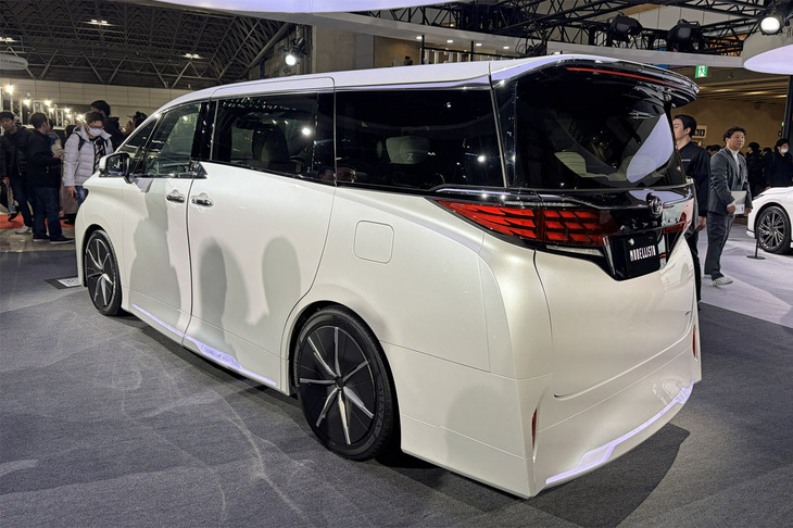 トヨタ・アルファード モデリスタコンセプト