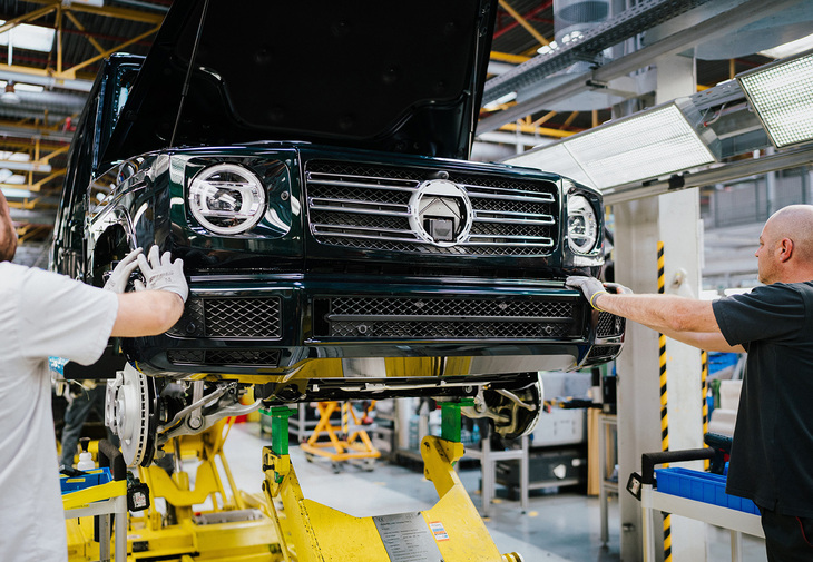 オーストリア・グラーツにあるマグナ・シュタイヤーの工場で生産される「メルセデス・ベンツGクラス」。わざわざ専用の建屋があてがわれている。