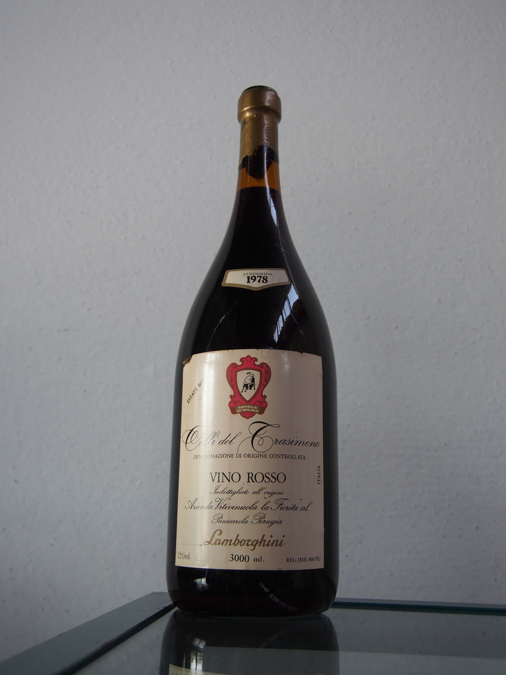 自動車事業と農機事業の双方を売却したあと、フェルッチョ・ランボルギーニが集中したのはワインづくりだった。これは1978年「ミウラの血」。