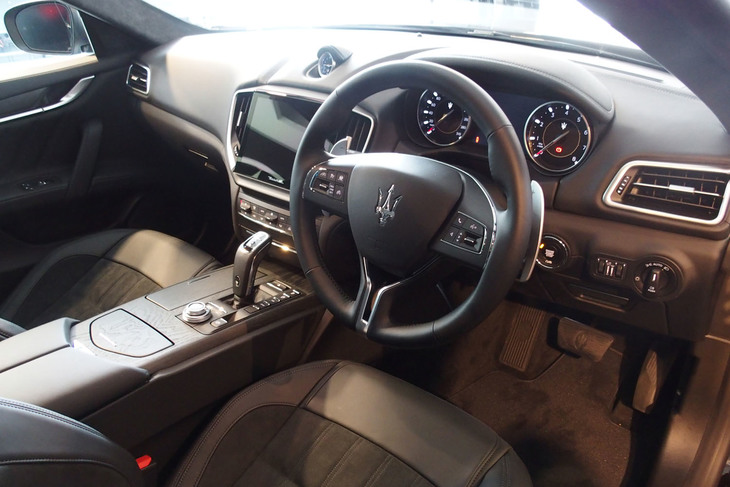 マセラティ・ギブリ オペラネラ（インテリア）