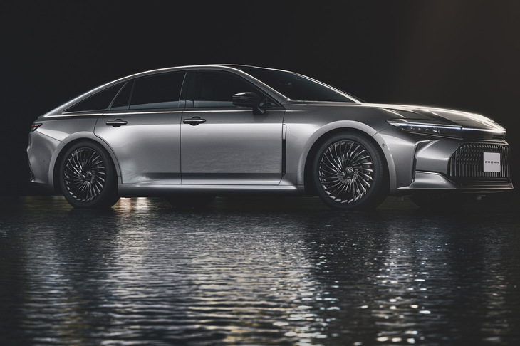 清水「サイドビューはすごくいいんですけど、フロントとかリアはどう感じました？」　
	渕野「……」　
	ほった「次回は、その辺も含めてディテールの話をいたしましょう」