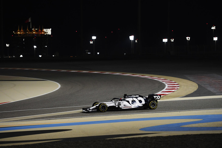 予選Q3の最後に好タイムを出し6番手に順位を上げたアルファタウリのダニール・クビアト（写真）。過去4戦で3回Q3に進出と調子を上げてきているロシア人ドライバーは今季最高位グリッドから7位入賞を果たした。チームメイトのピエール・ガスリーは、予選でフロアにダメージを負いながら9位、レースでは11位とポイント獲得ならず。（Photo=Getty Images / Red Bull Content Pool）