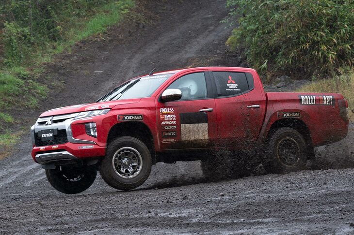 動画では競技車両の試験車による豪快な走りも紹介。ぜひご覧あれ。