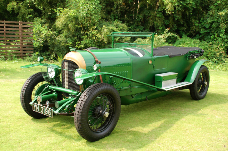 1928年のルマン24時間レースで優勝した「ベントレー4 1/2リッター」。このマシンは「Old Mother Gun」との愛称で知られている。
