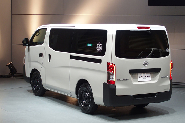 キャラバンMYROOMローンチエディション（リアビュー）