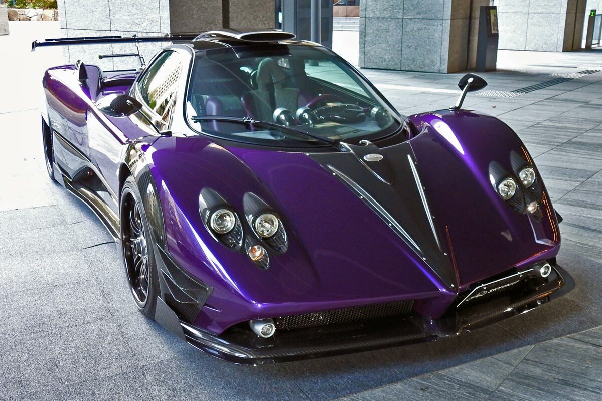 パガーニがニューモデル「ウトピア」を日本初公開 最高出力864PSの