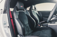 トヨタが進化型「GRヤリス」を発表　新たに8段ATモデルを設定【東京オートサロン2024】の画像