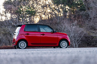 「N-ONE RS」のボディーサイズは全長×全幅×全高＝3395×1475×1545mmで、ホイールベースは2520mm。一般的な機械式駐車場（全高1550mm以下）を利用できるのも、従来型から変わらぬメリットだ。