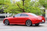 全長は5m、全幅は1.9ｍ弱という、堂々としたボディーサイズの新型「CLS」。これにより、“4ドアクーペ”ならではのスタイリングと、十分な車内空間を実現している。